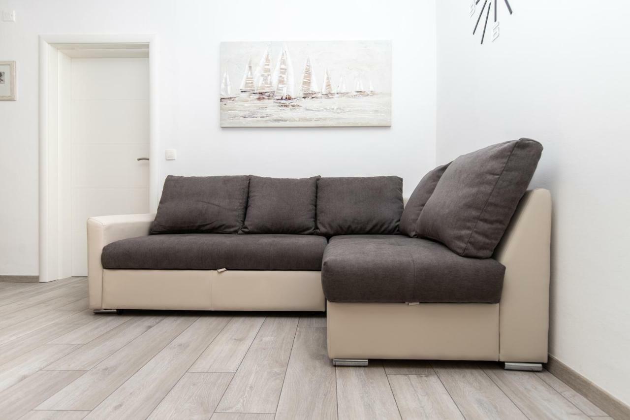 Apartman Topic Appartement Kaštela Buitenkant foto